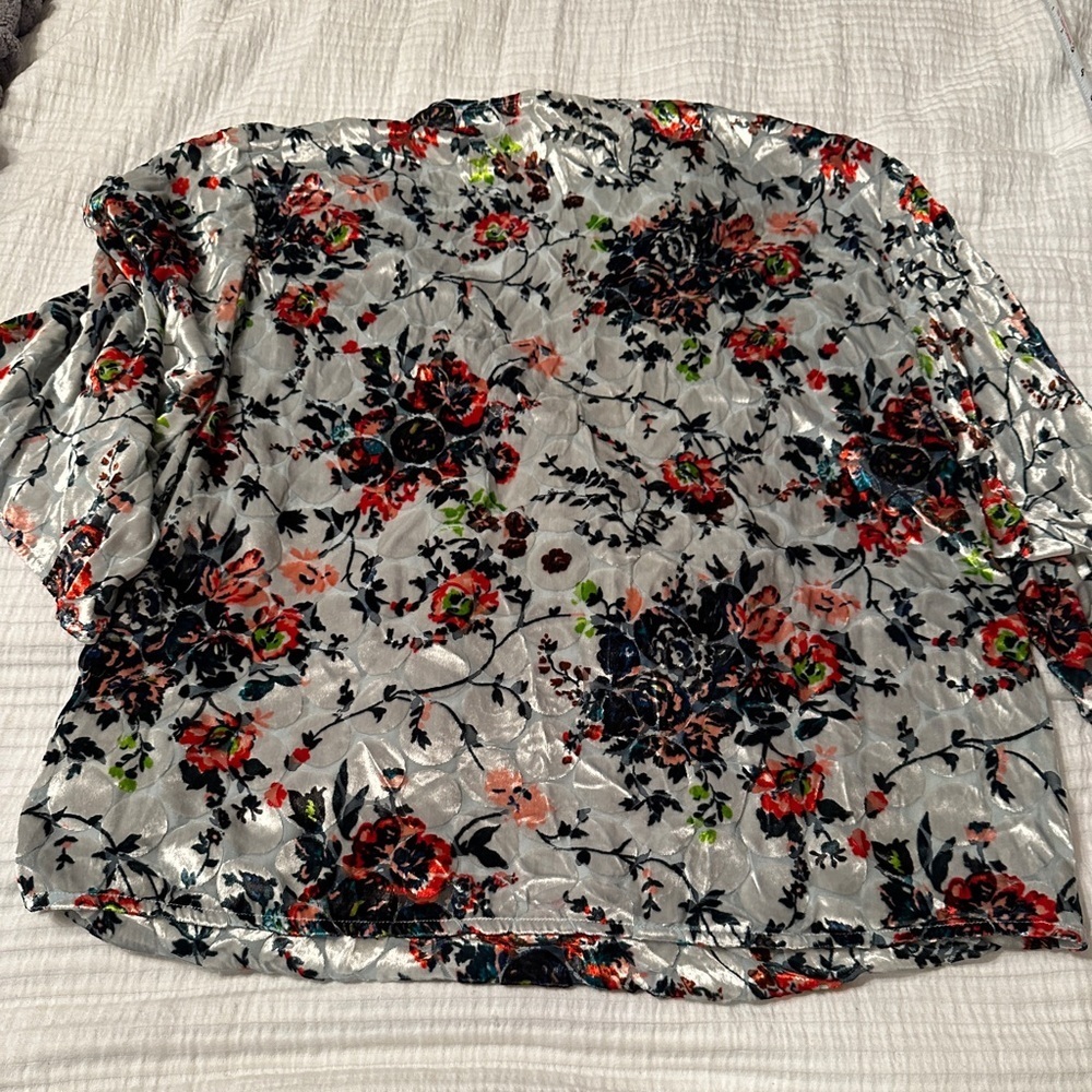 Maeve Kimono Sleeve Velvet Blouse - Picture 7 of 12